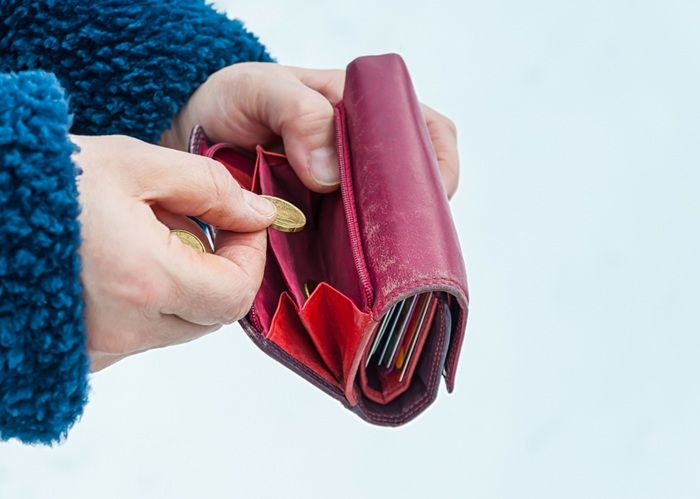 Cum să îți alegi portofelul în funcție de dimensiunea genții tale? Ghid practic în 5 pași