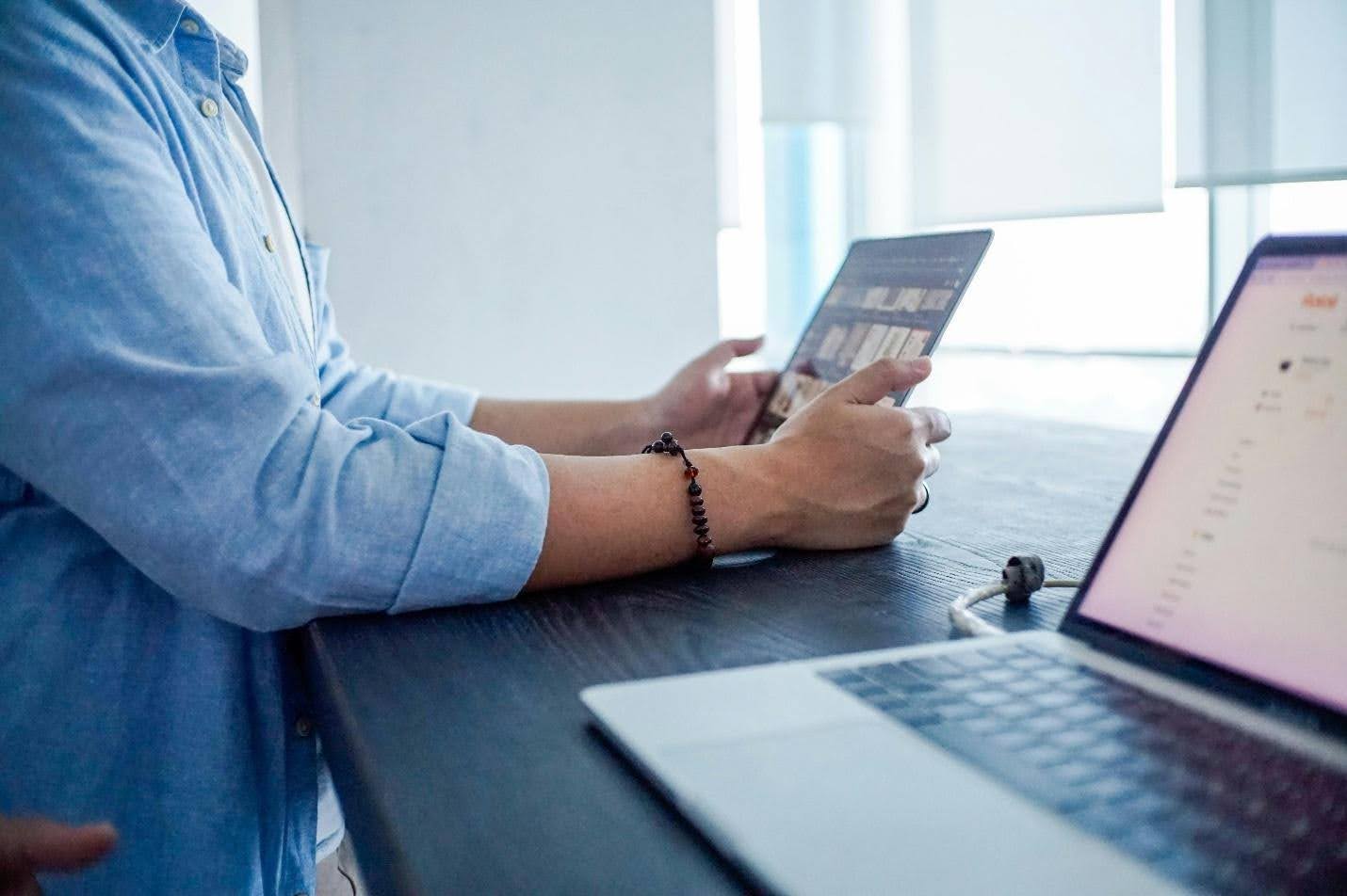 Cum schimbă algoritmii felul în care consumăm divertisment digital