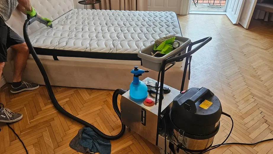 Curățare saltele Oradea la domiciliu: igienă reală, fără transport