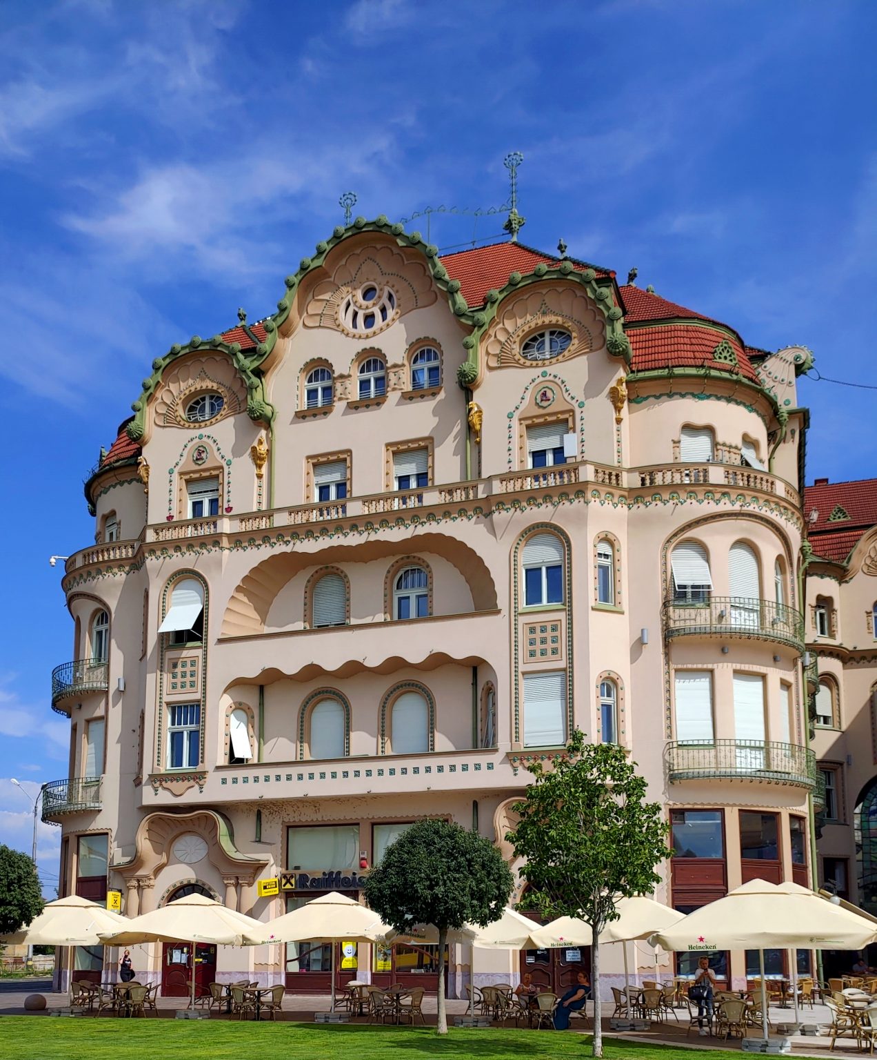5 motive să vizitezi Oradea într-un city break