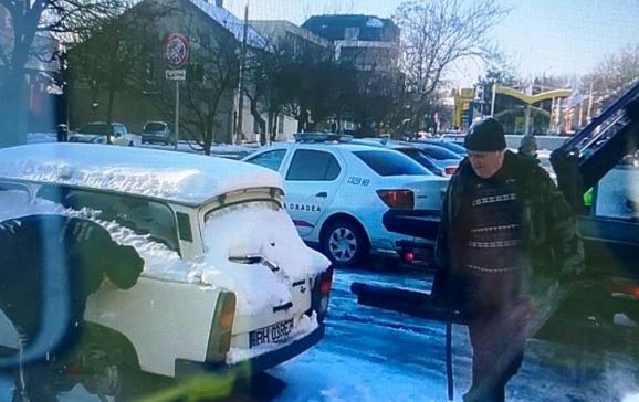 Masina fara stapan, depistata de Directia Politia Locala Oradea Masina fara stapan, depistata de Directia Politia Locala Oradea
