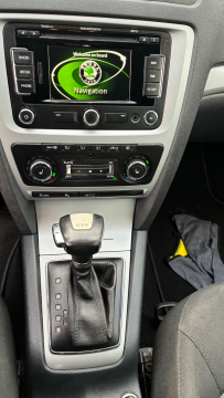 Skoda Octavia 2.0 TDI DSG Premium Edition - 6