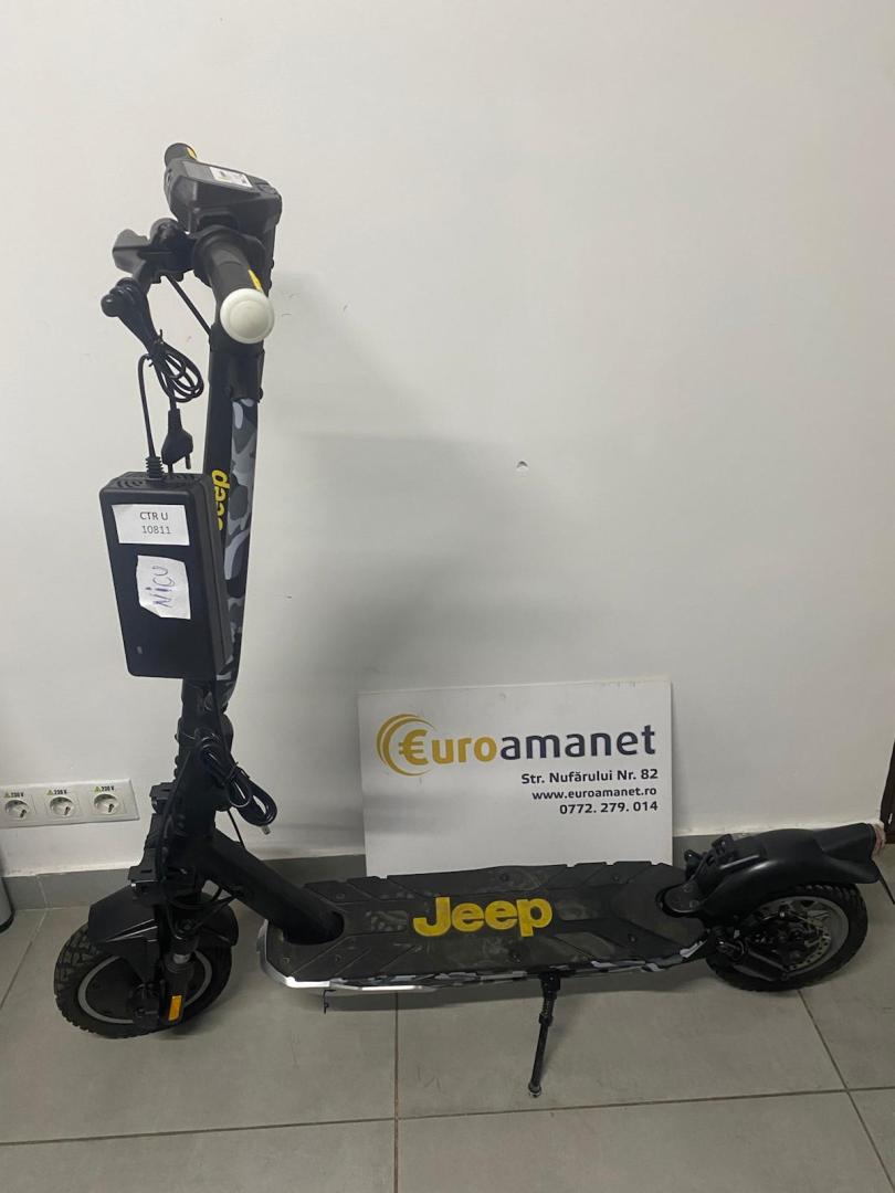 Trotineta electrica pliabila JEEP JE-MO-210006 10" 25 KM/H, 500W, 9600 mAh