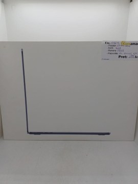 Laptop Apple MacBook Air 15", cu procesor Apple M4 - 5
