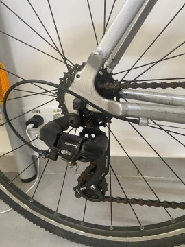 Bicicleta pentru asfalt, Triban RC100, gri, cadru aluminiu, furca otel, 7 viteze - 7