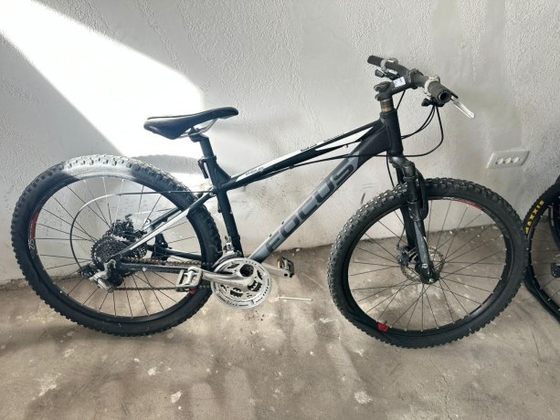 Bicicleta FOCUS Whistler 27 Core 2016 Matt Black, M