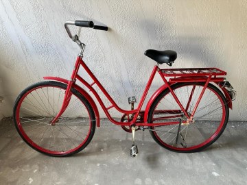 Bicicleta de Oras Kronan, Rosu