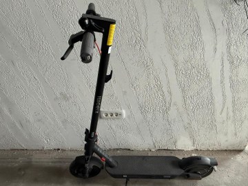 Trotineta electrica Xiaomi Electric Scooter 5, putere motor 350 W, autonomie max. 60 Km