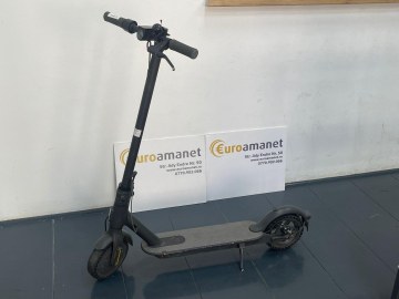 Trotineta electrica Xiaomi Mi Electric Scooter Essential, putere motor 250 W