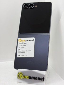 Telefon mobil Samsung Galaxy Z Flip7, 12GB RAM, 256GB, 5G, Jetblack