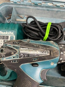 Autofiletanta Makita DF330D 3 baterii + inc  - 5