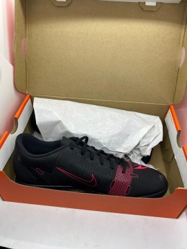  Ghete de fotbal pentru gazon artificial  - 3