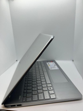 Laptop HP 15s-eq1035nq Ryzen 7 4700U, 15.6", Full HD, 16GB, 512GB SSD - 3