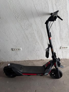 Trotineta Electrica Ninebot Segway eKickScooter ZT3 Pro E, Viteza max 25Km/h, Motor 1600W , Autonomie max. 70 Km ,Suspensie Duala