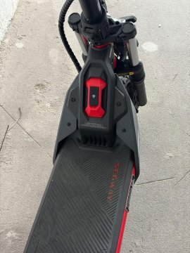 Trotineta Electrica Ninebot Segway eKickScooter ZT3 Pro E, Viteza max 25Km/h, Motor 1600W , Autonomie max. 70 Km ,Suspensie Duala - 4