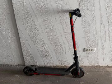 Trotineta electrica Xiaomi Mi Electric Scooter Pro 2, putere motor 300 W, autonomie max. 45 Km, viteza maxima 25 Km/h