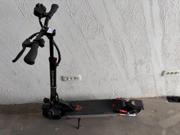 Trotineta electrica KuKirin M4 Max Electric Scooter , Viteza Max. 45 Km/h, Autonomie Max, 64 Km, Putere motor 800W, Acumulator 48V 18Ah
