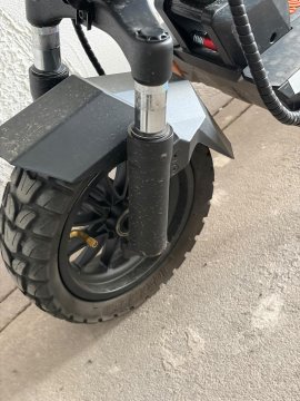 Trotineta electrica KuKirin M4 Max Electric Scooter , Viteza Max. 45 Km/h, Autonomie Max, 64 Km, Putere motor 800W, Acumulator 48V 18Ah - 3