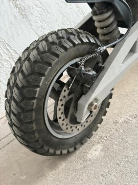 Trotineta electrica OOTD T10, motor max 900 W, distanta maxima de 45 km, 48V 13 Ah, Roti 11", Negru - 2