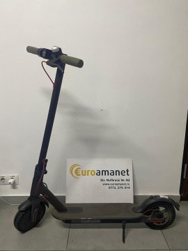 Trotineta electrica XIAOMI Mijia M365, 8.5 inch, pliabila - 1