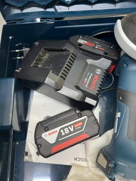 Flex Bosch GWS 18v-7 2 baterii + inc + cutie - 4