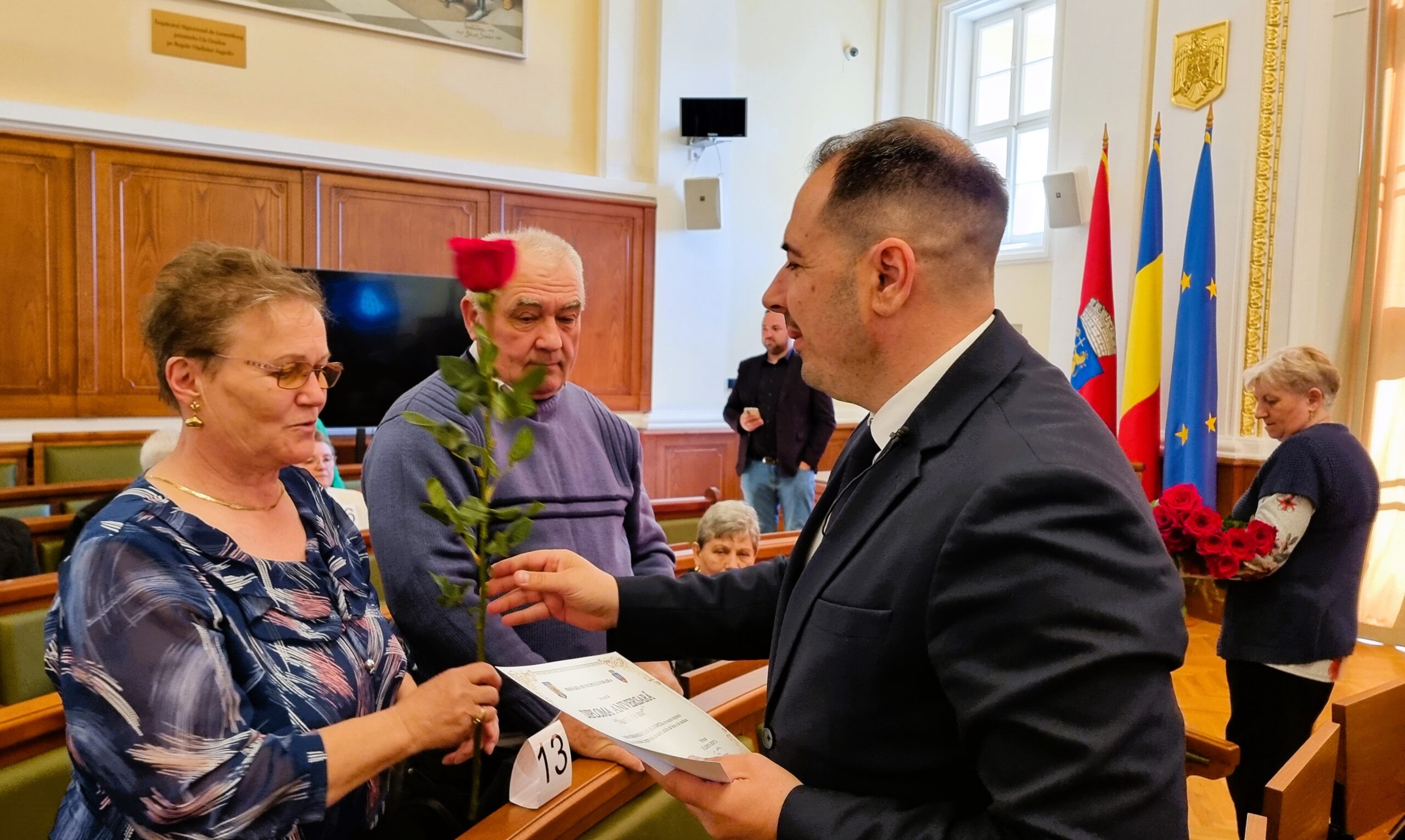 Viceprimarul Teofil Filimon a felicitat 22 de cupluri care au sărbătorit Nunta de Aur